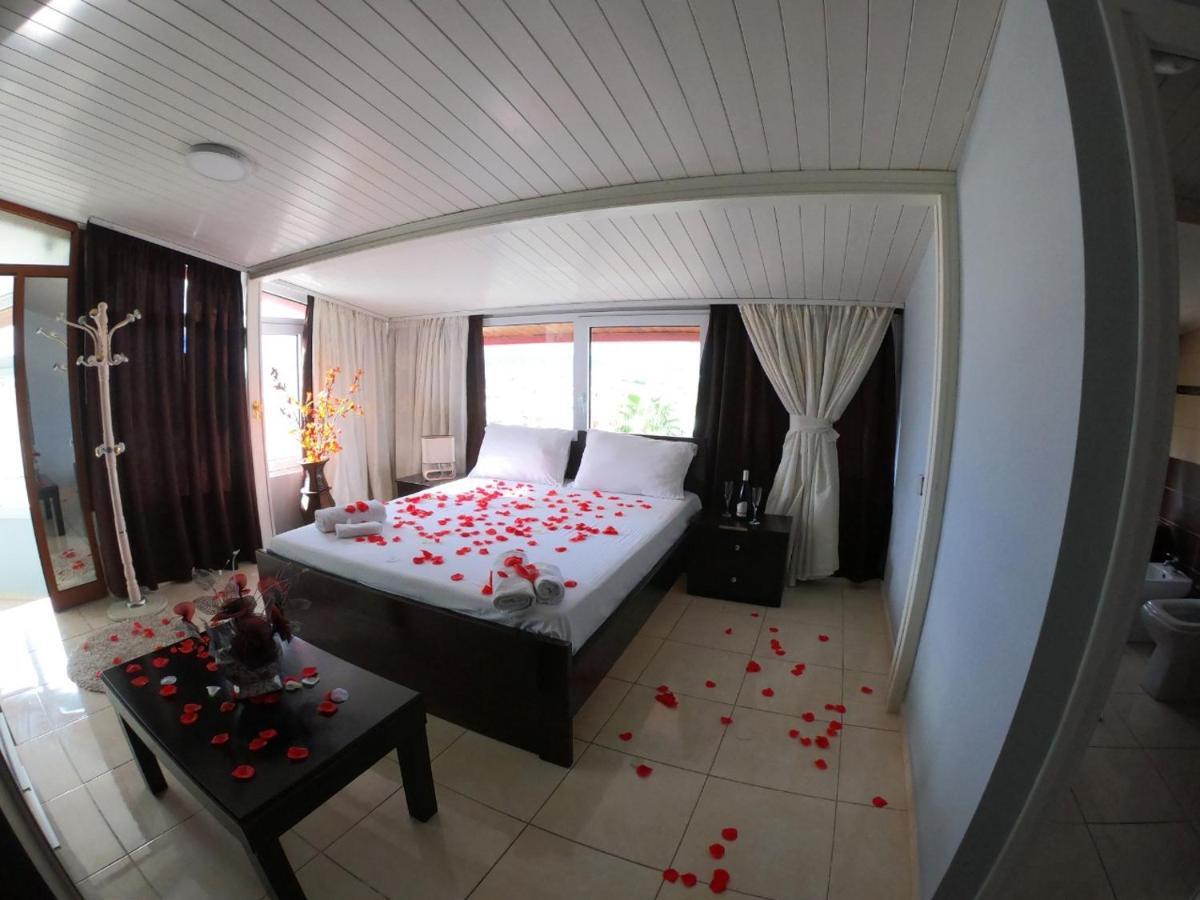 Hotel Anxhelo Kuçova Dış mekan fotoğraf